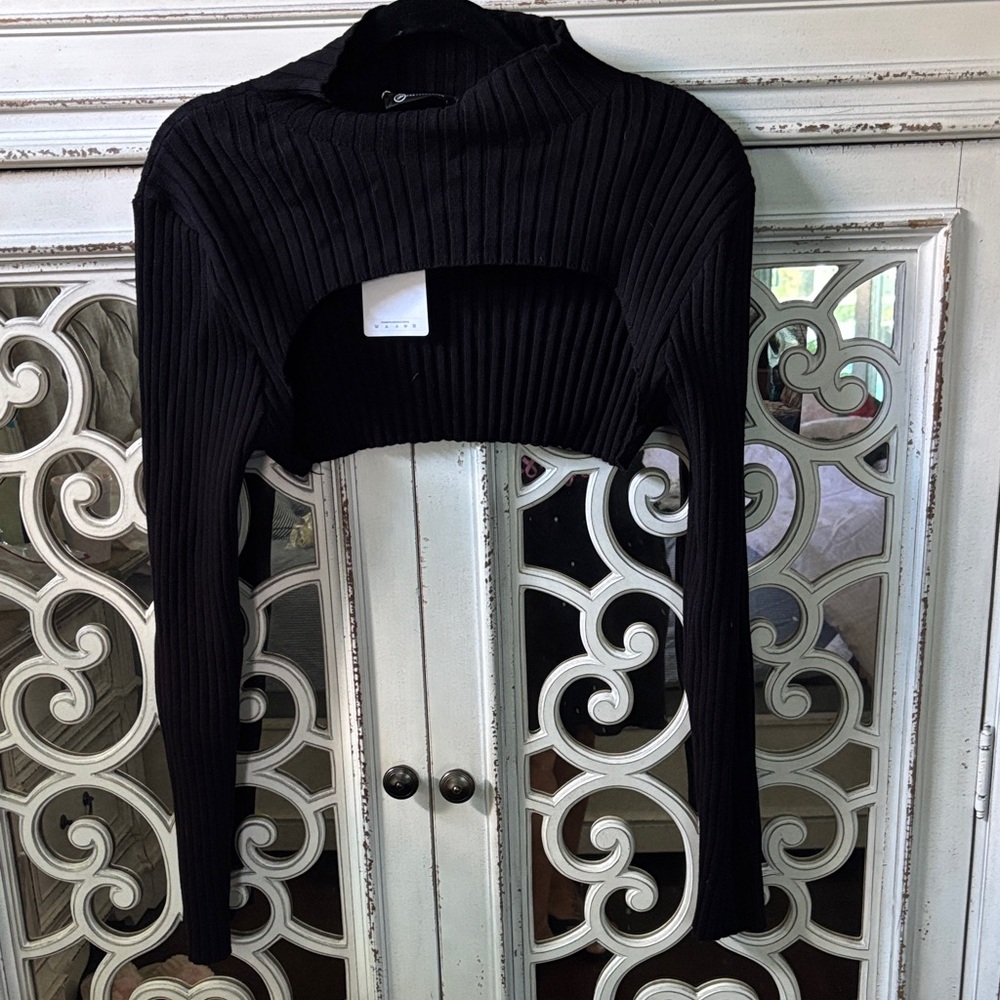 NWT Black Ribbed Long Sleeve Crop Top